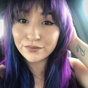 Meet your Posher, Crystal